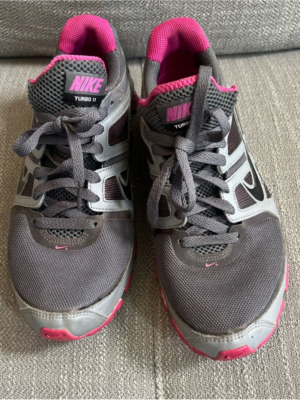 2010 Womens Nike Shox Turbo+ 11 Size 9 Gray Pink Black Running Shoes 407268-006